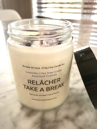 SCENTED SOY CANDLE WITH CRYSTALS | TAKE A BREAK