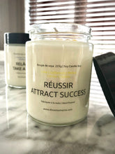 Charger l'image dans la galerie, SCENTED SOY CANDLE WITH CRYSTALS | ATTRACT SUCCESS
