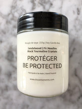 Load image into Gallery viewer, SCENTED SOY CANDLE WITH CRYSTALS | BE PROTECTED