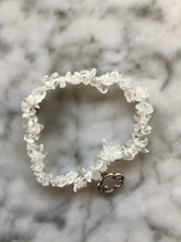Load image into Gallery viewer, CLEAR QUARTZ BRACELET | CHIP CRYSTALS
