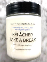Charger l&#39;image dans la galerie, SCENTED SOY CANDLE WITH CRYSTALS | TAKE A BREAK
